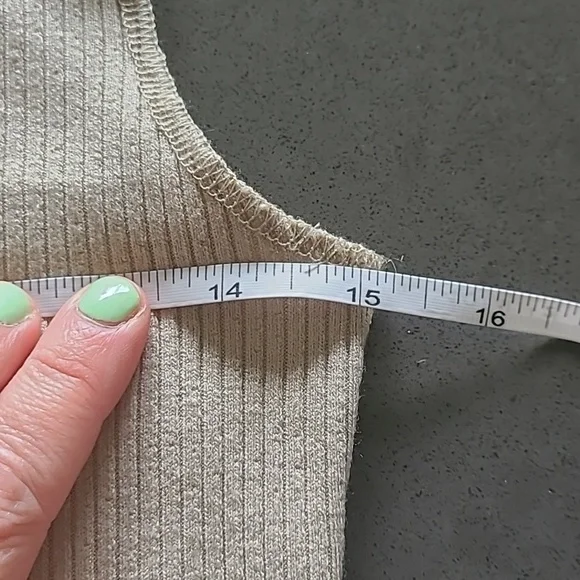 Ardene Star Tank. Size M - Picture 5 of 5